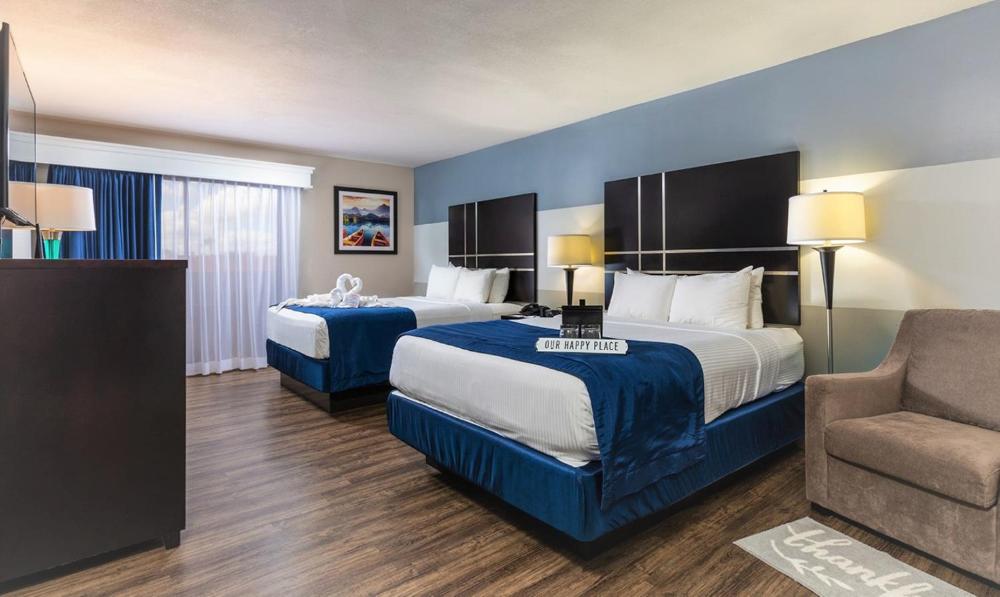 Superior Double Queen Bed Room with Lake View FAMQLV interior